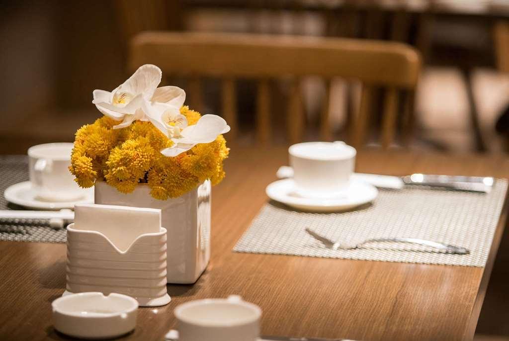 Ramada Encore Jintang Csengtu Étterem fotó